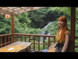 海外「日本って地上の楽園だね」日本で一番素敵なお店で流しそうめんを堪能(海外の反応)