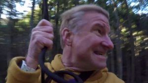 海外「ここ青木ヶ原樹海?素敵な野外アドベンチャーだね!」(海外の反応)