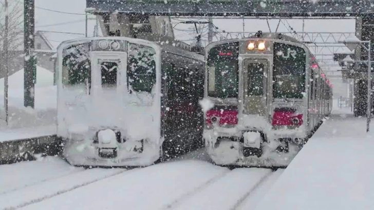海外「日本が好きすぎる…」雪の中を走る日本の電車の動画に反響（海外の反応）