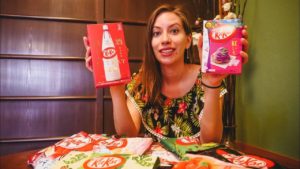海外「日本には300種類のキットカットがあるの!?」外国人が日本の様々なキットカットを味比べ(海外の反応)