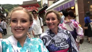 海外「着物姿がかわいい!」外国人親子が日本国内を旅する動画に反響(海外の反応)