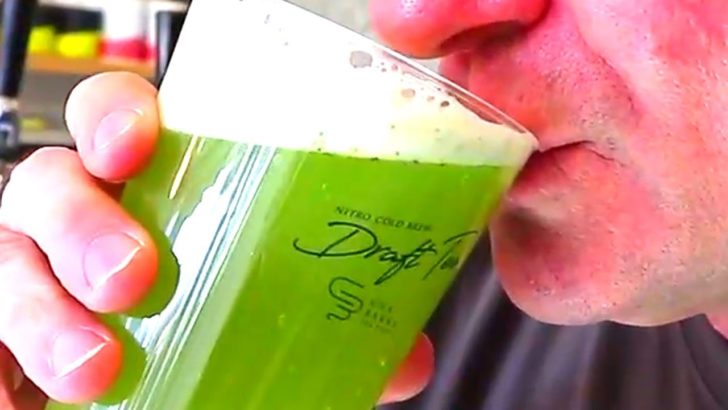 海外「緑茶最高だよ！緑茶は健康にもいいよ！」日本の緑茶カフェを外国人YouTuberが紹介（海外の反応）