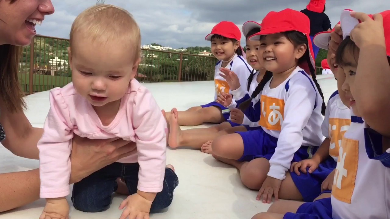 海外「俺の夢の国、日本！」アメリカ人の赤ちゃんと遊ぶ日本の子どもたち（海外の反応） 海外の反応 ニッポンの翻訳