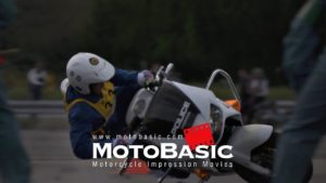 海外「日本はすばらしい国だ!」全国白バイ安全運転競技大会の動画が話題に(海外の反応)