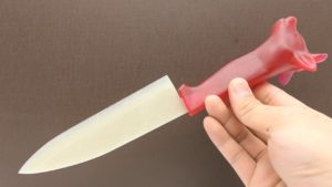 海外「牛乳で作った包丁で殺されるところを想像してみろ」牛乳から包丁を作り出す日本人に外国人もビックリ（海外の反応）