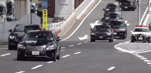 海外「安倍首相はどうしてトヨタセンチュリーに乗らないの?」中国の習近平が自国の専用車紅旗でG20会場入り(海外の反応)