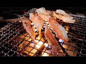 焼きタラバガニより日本の包丁が気になる外国人たち(海外の反応)