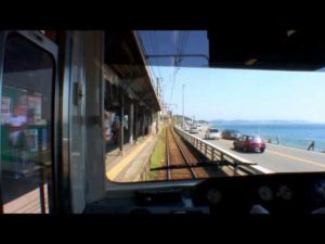 海外「これスラムダンクの場所だ!魔法のよう…。」江ノ電の車窓風景が美しいと話題に(海外の反応)